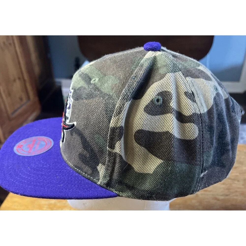 Mitchell & Ness used snapback
